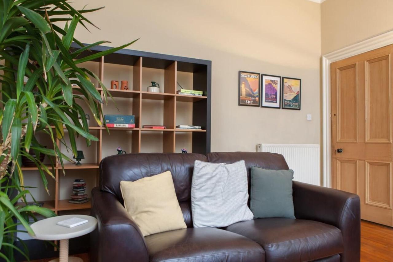 Amazing 4 Bedroom Apartment Just Off The Meadows Edimburgo Esterno foto