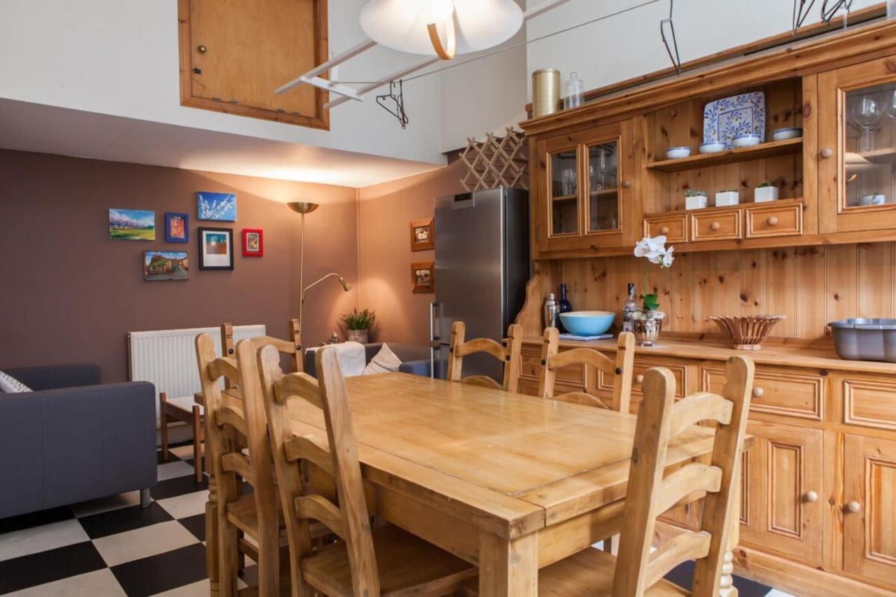 Amazing 4 Bedroom Apartment Just Off The Meadows Edimburgo Esterno foto