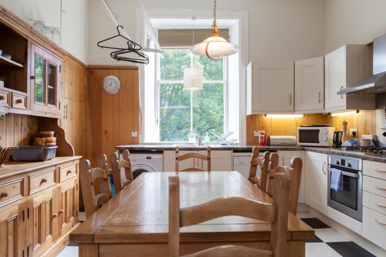 Amazing 4 Bedroom Apartment Just Off The Meadows Edimburgo Esterno foto